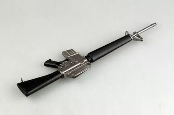 Trumpeter Easy Model - M16 
